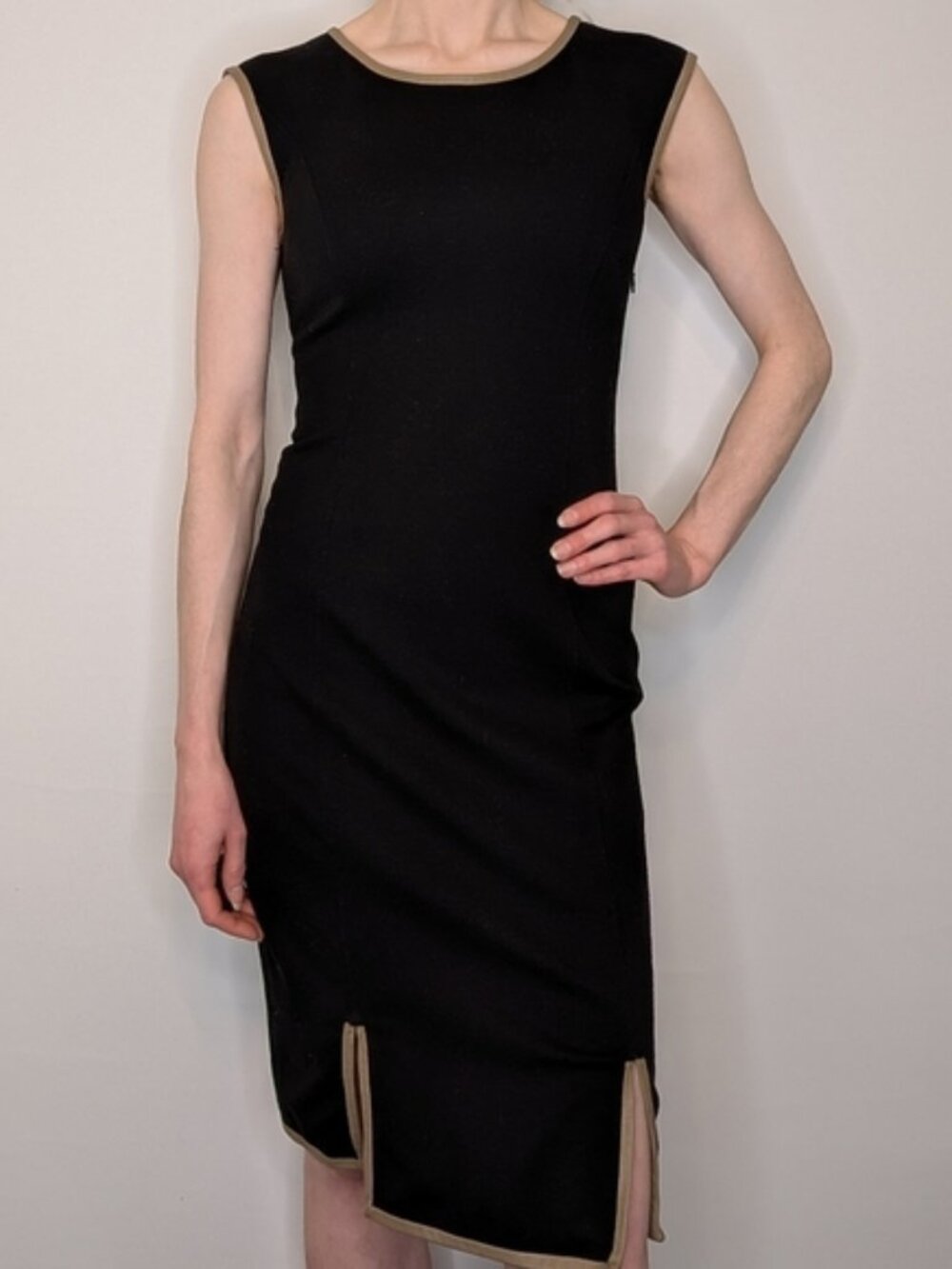 Club Monaco Black Gold-Trim Sleeveless Sheath Dress US 0